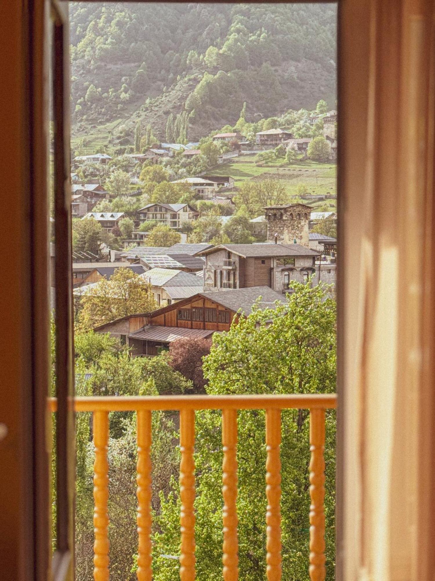 Hotel Mestiakhedi Exteriér fotografie