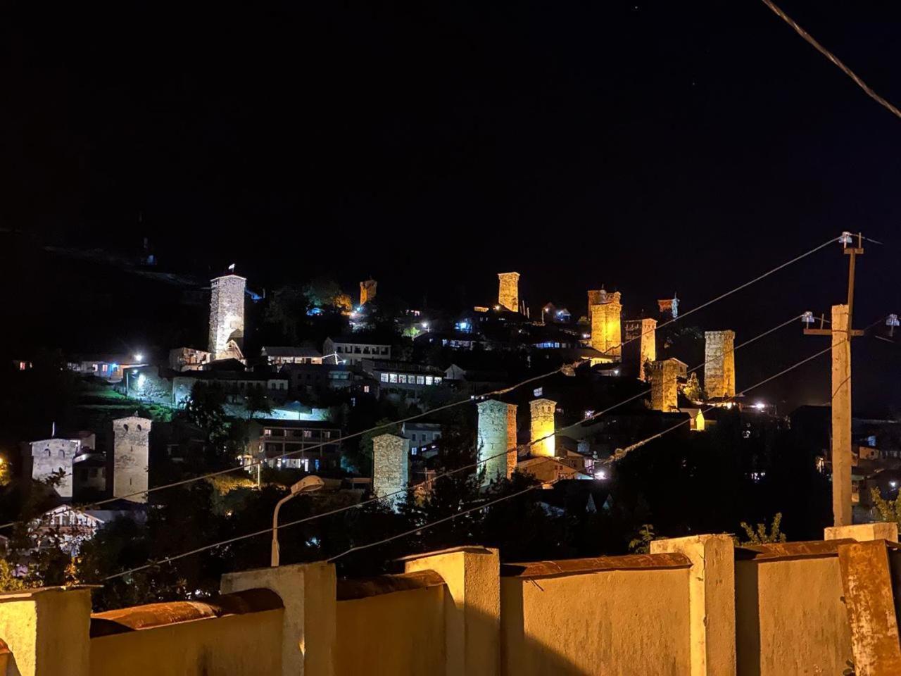 Hotel Mestiakhedi Exteriér fotografie